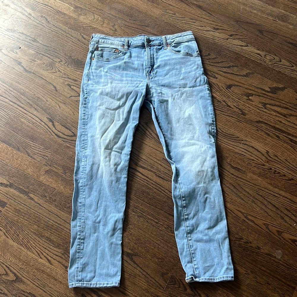 American Eagle Light Wash Jeans - 34/32